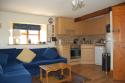 Self-catering holiday cottage - The Old Stone Barn, Warrington, Nr Olney, Buckinghamshire, England